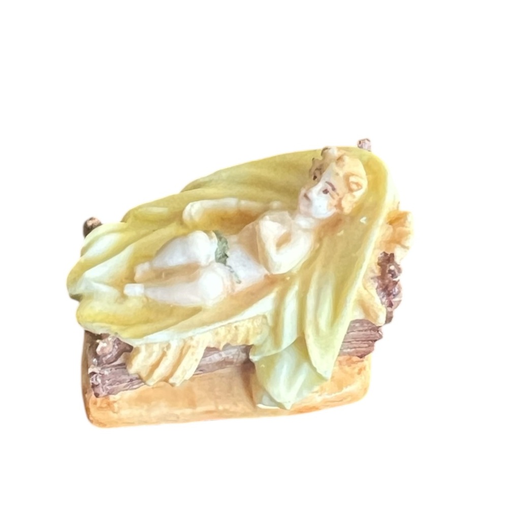 Vintage Ceramic Nativity Set in Multi-Color 10 pieces. Figurines between 2”-3”. - Picture 7 of 12